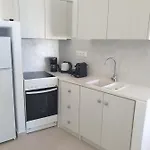 Kalypso Apartment Pera Gyalos
